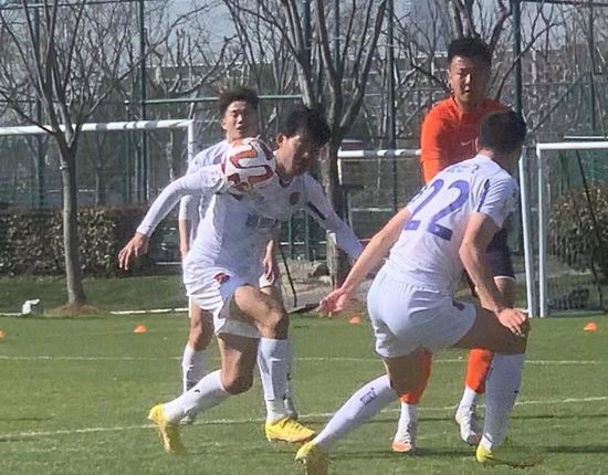 亚洲综合色自拍一区